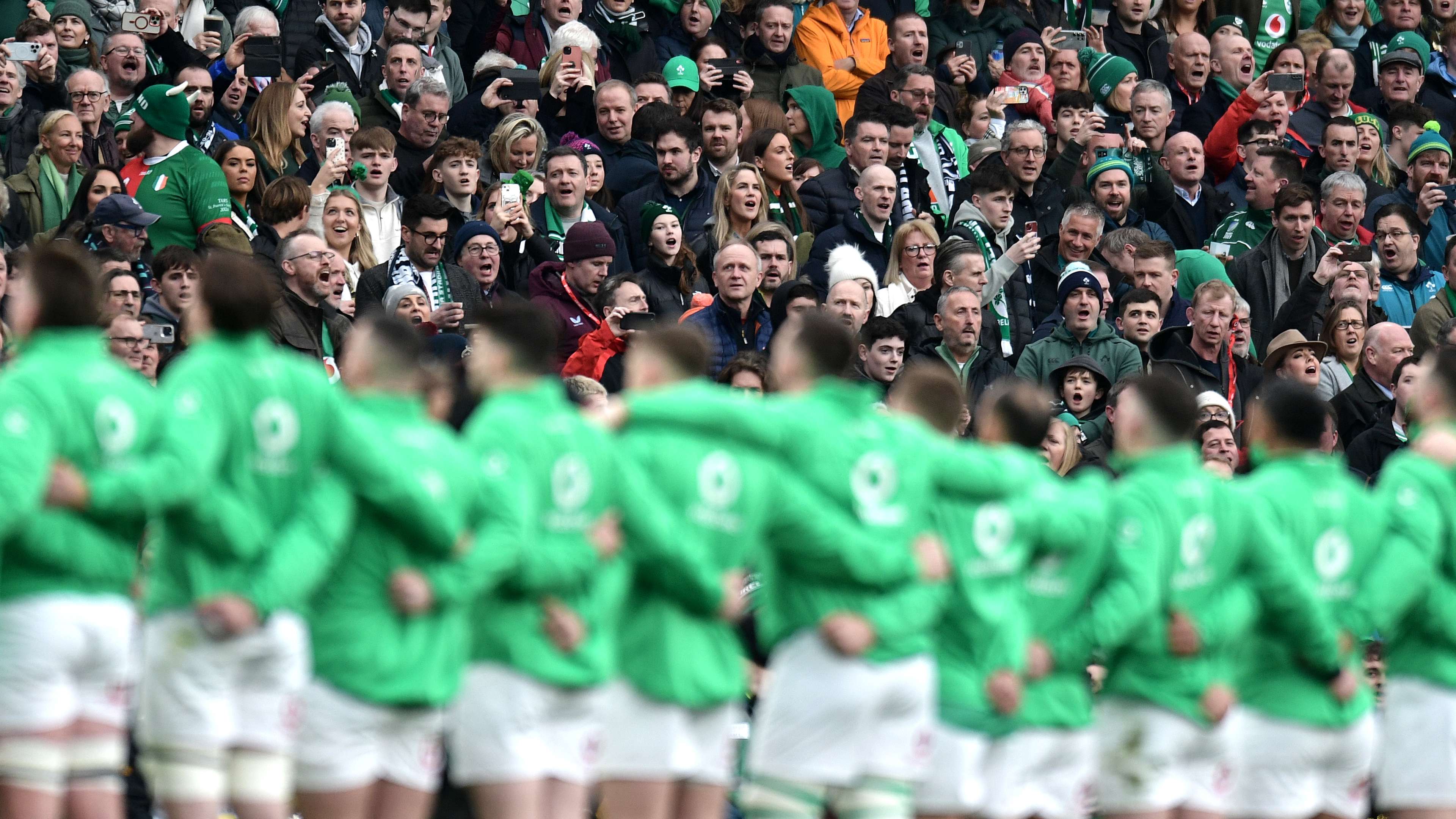 一瞬间的足 一瞬间的足