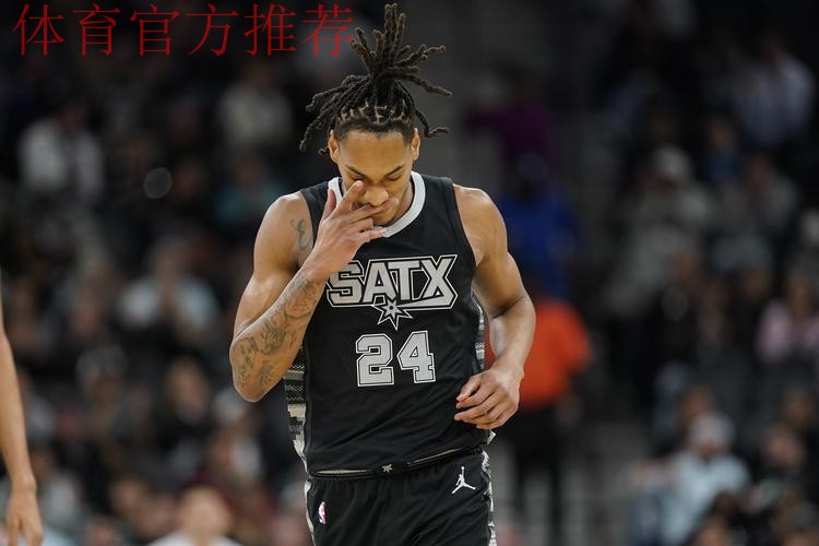 瓦塞尔抛送底线 卡斯尔暴起双手重扣