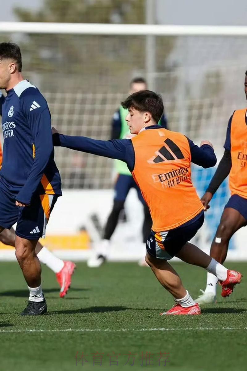 马卡:居莱尔正逐渐陷入边缘化 重要比赛均未获机会 马卡:居莱尔正逐渐陷入边缘化 重要比赛均未获机会